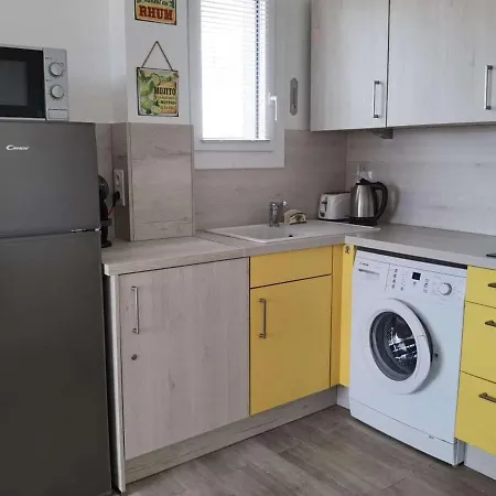 Cosy 2 Pieces Cabine, Terrasse, Wifi, Parking Prive, Proche A - Fr-1-326-516 Apartment Marseillan (Herault)